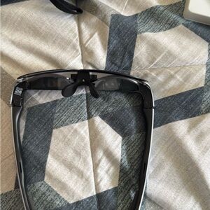 Virtual reality glasses